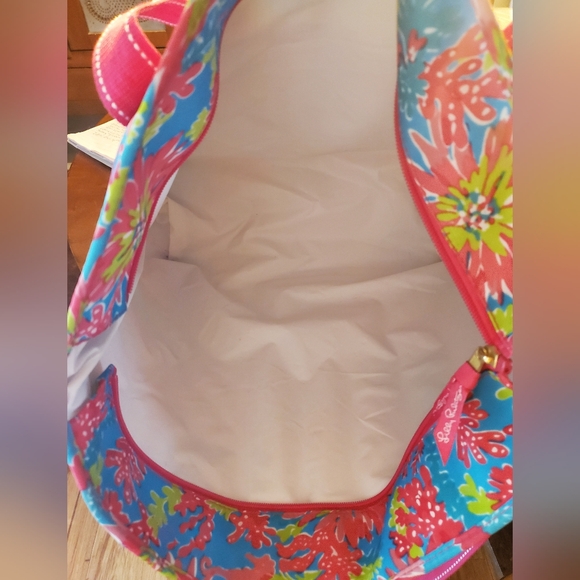 Lilly Pulitzer Trippin & Sippin Floral Insulated Tote Bag - Picture 8 of 11